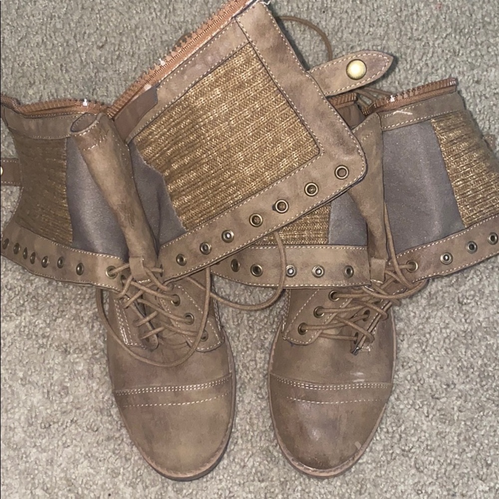 Combat boots